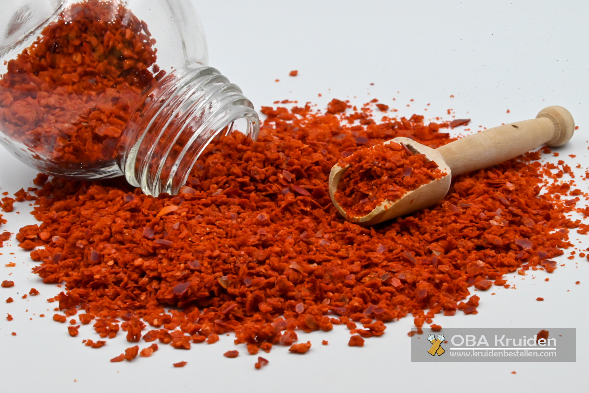 Sambal Poeder (Pul Biber): Een pittige smaakmaker voor diverse gerechten Sambal Poeder (Pul Biber): Een pittige smaakmaker voor diverse gerechten